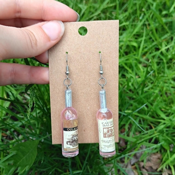 Handmade‎ wine bottle earrings - Picture 2 of 2